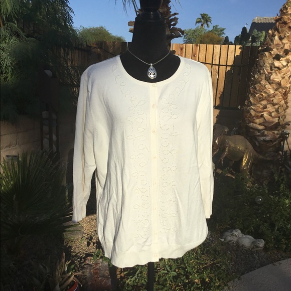 Outfit Woman Sweaters - Beaded Sweater